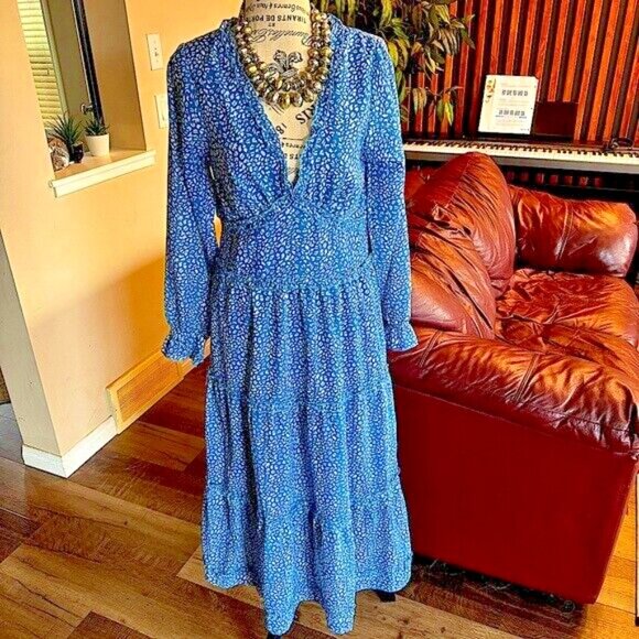 Rebellion Bohemian Plunging V-Neckline Blue Colored Maxi Dress Size Medium - Picture 3 of 15